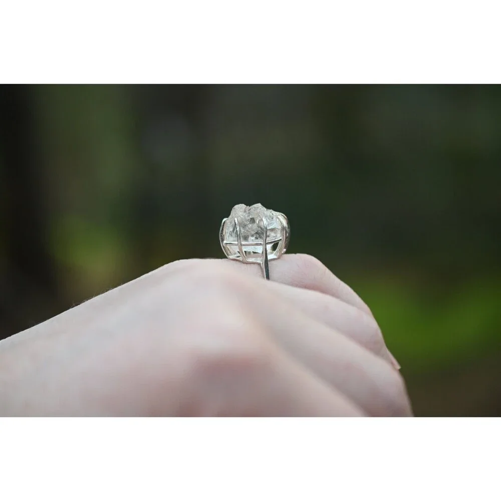Unbranded raw diamond